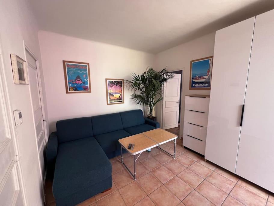 Maison Dans Les Rues Pietonnes Du Vieux Hyères Exterior foto