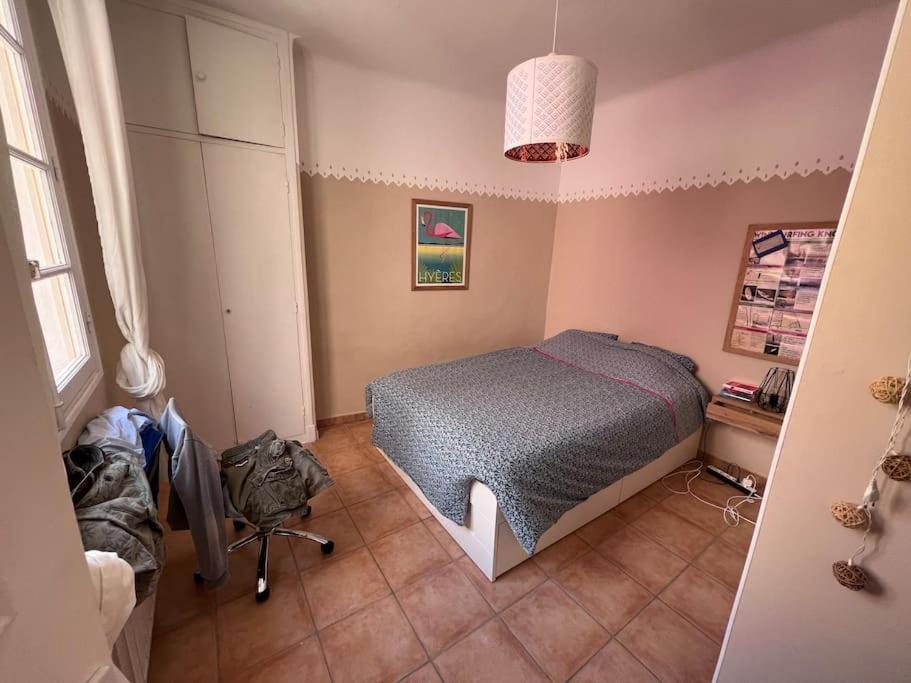 Maison Dans Les Rues Pietonnes Du Vieux Hyères Exterior foto